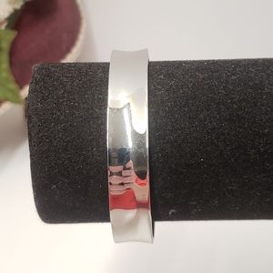 Unique Silver tone Cuff Bracelet